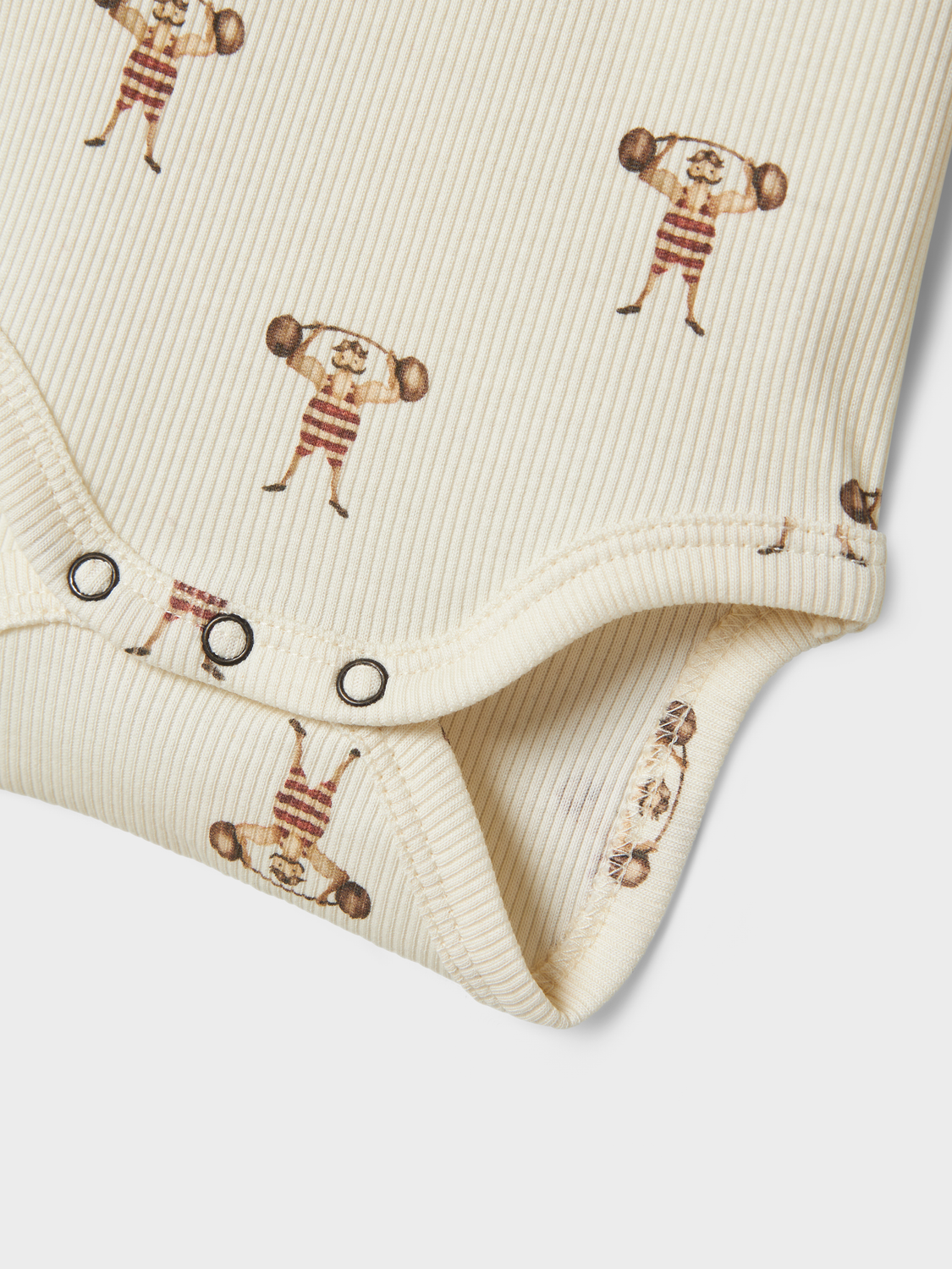 model_shot-front_full